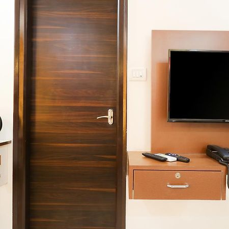 Itsy Hotels Worldtree Bellandur Bangalore Bagian luar foto