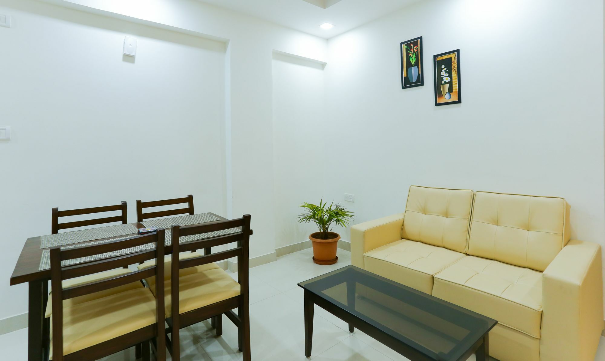 Itsy Hotels Worldtree Bellandur Bangalore Bagian luar foto